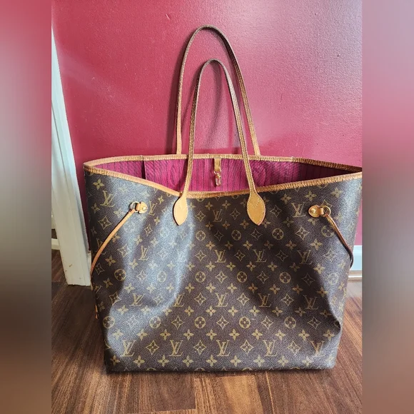 Traded! Louis Vuitton GM Neverfull with Piovine Interior - Picture 2 of 16